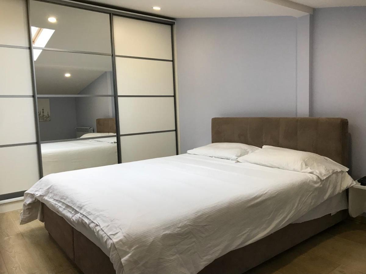 Romantic Lux Vivaldi Suite Svobode Avenue 39 Lviv Bagian luar foto