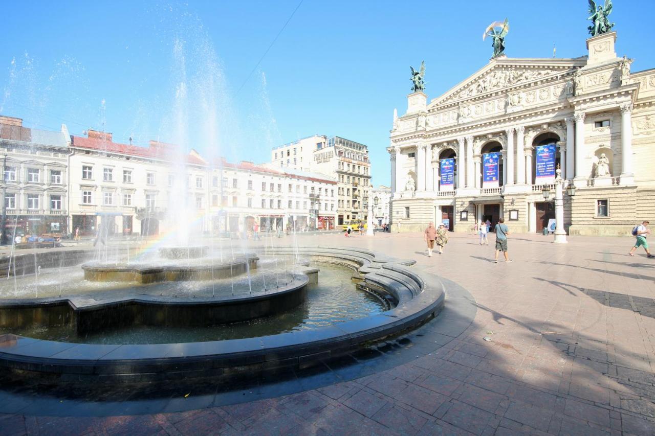 Romantic Lux Vivaldi Suite Svobode Avenue 39 Lviv Bagian luar foto