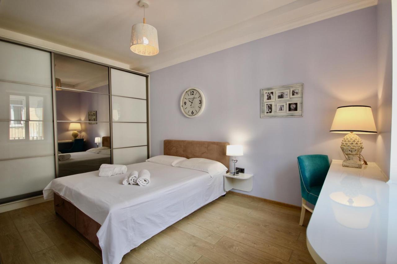 Romantic Lux Vivaldi Suite Svobode Avenue 39 Lviv Bagian luar foto